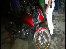 নিয়ন্ত্রণ হারিয়ে তারাতলা মোড়ের কাছে উল্টে গেল বাইক, আরোহীদের ধাক্কা ট্যাঙ্কারের, ৮ বছরের শিশুকন্যার মৃত্যু