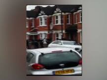 একদিনে লন্ডনে দুটি হামলার ছক বানচাল, স্কটল্যান্ড ইয়ার্ডের হাতে গ্রেফতার ৬