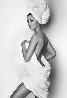 মারিও টেস্টিনোর টাওয়েল সিরিজে হলিউড সুন্দরীদের সঙ্গে ক্যাটরিনা