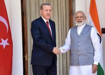 সন্ত্রাসের মদতদাতাদের বিরুদ্ধে কঠোর ব্যবস্থা চাই, একসুর মোদী, এর্দোগানের