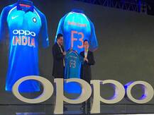 চ্যাম্পিয়ন্স ট্রফির আগে টিম ইন্ডিয়ার নয়া জার্সি লঞ্চ করল বিসিসিআই , ওপ্পো