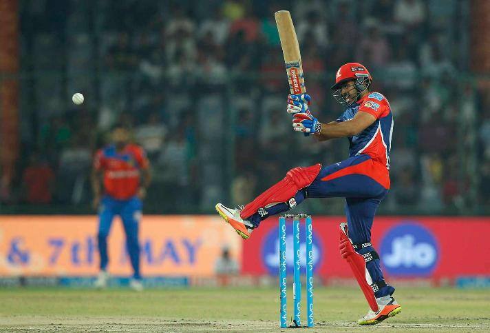 এর আগে টি-২০ ক্রিকেটের ইতিহাসে রান তাড়া করতে নেমে কোনও দল ২০ টি ওভারবাউন্ডারি মারতে পারেনি। এর আগে ১৯ টি ছক্কা মারার রেকর্ড ছিল। 