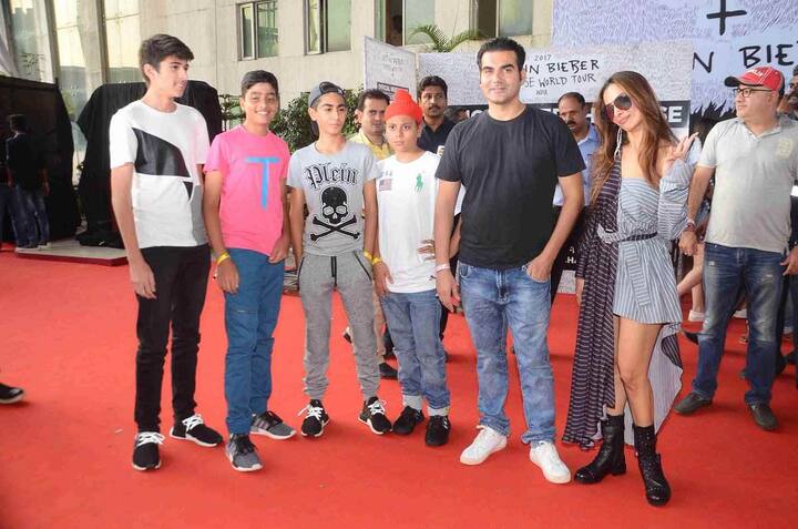 ১৯৯৮ সালে বিবাববন্ধনে আবদ্ধ হয়েছিলেন আরবাজ-মালাইকা। বর্তমানে আরবাজের বয়স ৪৯ আর মালাইকার ৪৩।