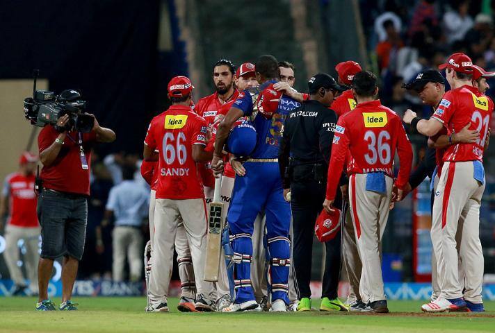 কিংস ইলেভেন পঞ্জাবও ভাল পারফরম্যান্স দেখাচ্ছে। মুম্বইয়ের বিরুদ্ধে ৯৩ রানের ঝকঝকে ইনিংস খেলেছেন ঋদ্ধিমান সাহা