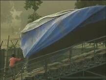 চার জেলায় বাজ ও গাছ পড়ে মৃত ১১, কলকাতায় বিঘ্নিত বিমান, বাস, ট্রেন চলাচল