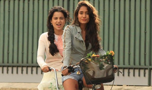 প্রেগন্যান্সির একের পর এক ছবি পোস্ট করেন তিনি। 