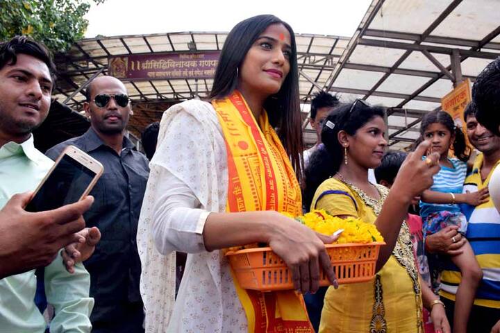 গোবিন্দা অভিনীত ‘আ গ্যায়া হিরো’ ছবিতে অতিথিশিল্পীর ভূমিকায় দেখা গিয়েছিল পুনমকে। এরপর তিনি এখনও পর্যন্ত কোনও ছবিতে অভিনয় করেননি। ছবি সৌজন্যে সোলারিস