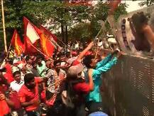 বামেদের নবান্ন অভিযানে ধুন্ধুমার, খণ্ডযুদ্ধে আহত বেশ কয়েকজন বাম কর্মী, পুলিশ