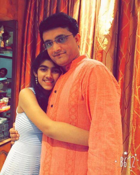 বাবা-মেয়ের নানা মজার মুহূর্ত