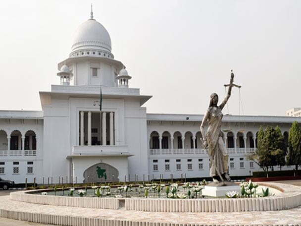 Greek Statue Removed In Bangladesh After Islamist Outcry মুসলিম মৌলবাদীদের চাপে সুপ্রিম কোর্ট চত্বর থেকে লেডি জাস্টিস মূর্তি সরাল হাসিনা সরকার
