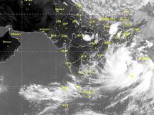 বঙ্গোপসাগরে ঘনীভূত নিম্নচাপ, বাংলাদেশে আছড়ে পড়তে পারে ঘূর্ণিঝড়, দক্ষিণবঙ্গে ভারী বৃষ্টির সম্ভাবনা