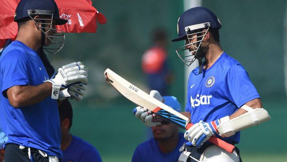 Micro Chips To Be Used In The Bats During Champions Trophy চ্যাম্পিয়ন্স ট্রফিতে ব্যাটে লাগানো হবে মাইক্রোচিপ