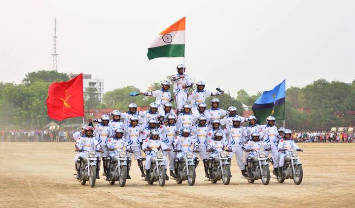 এই অনুষ্ঠানকে সফল করার জন্য সকলকে ধন্যবাদ জানান সেনার পূর্ব উত্তরপ্রদেশ ও মধ্যপ্রদেশ উপ-অঞ্চলের জেনারেল অফিসার কম্যান্ডিং মেজর জেনারেল এক কে সিংহ।