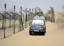 সীমান্ত পেরিয়ে আসা পাক অধিকৃত কাশ্মীরের দুই কিশোরকে ফেরত পাঠাল সেনা