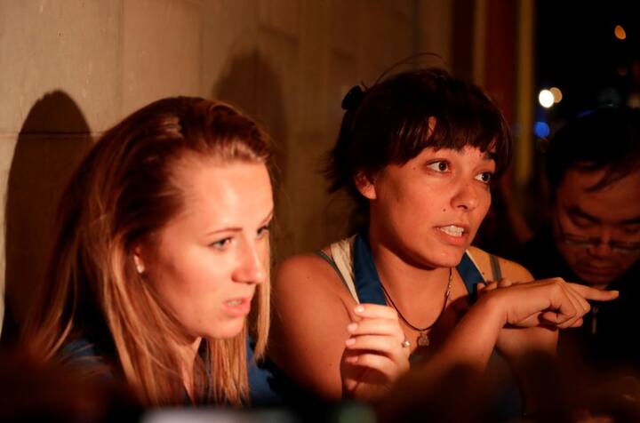 বরো মার্কেট দিনের বেলা সাধারণ একটি বাজার। কিন্তু উইকএন্ডের রাতে ঝলমলিয়ে ওঠে এখানকার পাব আর রেস্তোঁরাগুলি। স্বাভাবিকভাবেই গত রাতে মার্কেটে প্রচণ্ড ভিড় ছিল। সেই ভিড়ই টার্গেট করে জঙ্গিরা।