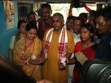 বিজেপিতে যোগ দিলেন না কামদুনির টুম্পা-মৌসুমী