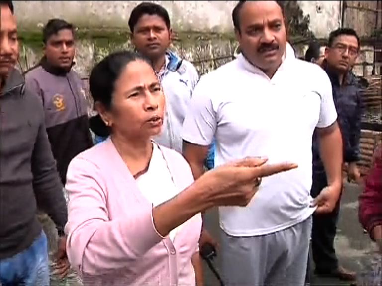 \'ডোন্ট ওরি...প্লিজ স্টে\', থমথমে দার্জিলিংয়ের পথে নেমে পর্যটকদের অভয় মুখ্যমন্ত্রীর