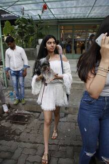 দেখুন শ্রীদেবীর ছোট মেয়ে খুশি কপূরের ছবি