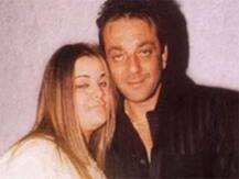 প্রেম করে লুকোচ্ছি সন্দেহে বাবা সঞ্জয় দত্ত ভীষণ রেগে গিয়েছিলেন, অভিনেতা পজেজিভও, বললেন ত্রিশলা