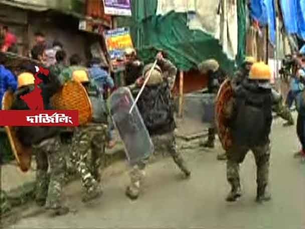 Centre Rushes 600 Paramilitary To Darjeeling Seeks Report অগ্নিগর্ভ পাহাড়ে ৬ কোম্পানি আধাসেনা পাঠাল কেন্দ্র, রাজ্যের কাছে রিপোর্ট তলব