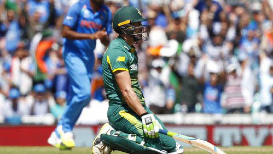 Injured Faf du Plessis ruled out of ODI/T20I series আঙুলে চোট, ভারতের বিরুদ্ধে একদিন ও টি ২০ সিরিজে নেই দক্ষিণ আফ্রিকার অধিনায়ক ফাফ ডুপ্লেসি