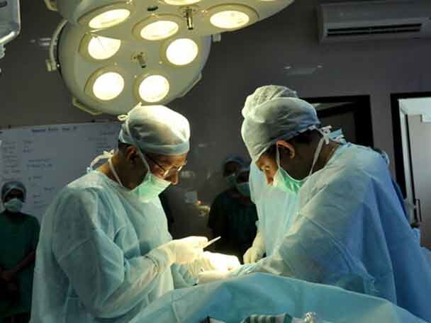 Doctors Remove Uterus Ovaries From 22 Year Old Mans Body In Udaipur পুরুষের শরীরে জরায়ু-ডিম্বাশয়! কেটে বাদ দেওয়া হল অস্ত্রোপচারের মাধ্যমে