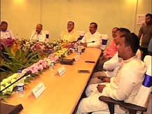 সর্বদল বৈঠকে নেই বেশিরভাগ দল, আশা ছাড়তে নারাজ রাজ্য, তৃণমূল