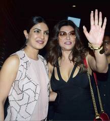 দেখুন সুইমিং পুলে সুস্মিতা সেনের ছবি