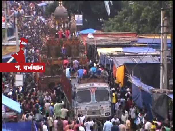 আসানসোলেও রথযাত্রা উপলক্ষে জড়ো হয়েছিলেন বহু মানুষ