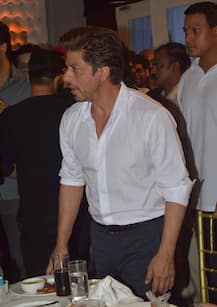 বাবা সিদ্দিকির পার্টিতে একসঙ্গে দেখা গেল না শাহরুখ, সলমনকে