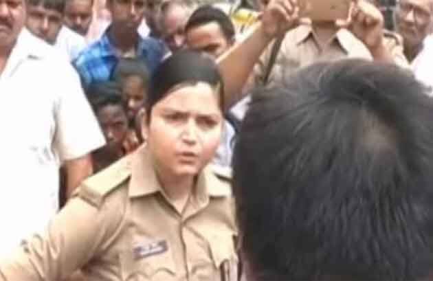 Female Singham Up%e2%80%89woman Cop Shrestha Thakur Who Stood Up Against Bjp%e2%80%89leaders Sent 5 To Jail Transferred উত্তরপ্রদেশে বিজেপি নেতাদের বিরুদ্ধে রুখে দাঁড়ানো মহিলা পুলিশ অফিসারের বদলি