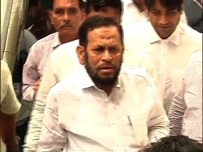 Sultan Ahmed Reached To Cbi Office For Narada Interrogation নারদকাণ্ডে সিবিআই দফতরে হাজিরা তৃণমূল সাংসদ সুলতান আহমেদের