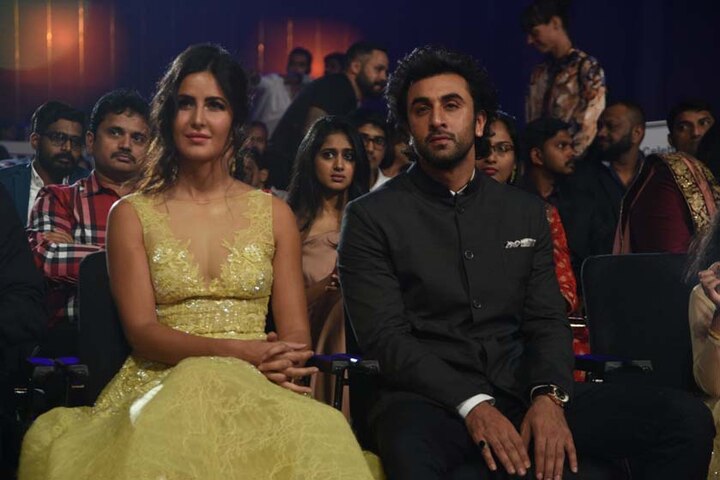 Ranbir Kapoor Is Boasting About His New Date To Katrina And She Is Irked রণবীরের বর্তমান প্রেম সম্পর্কে জানেন ক্যাট, বিরক্ত হলেও, শান্ত থাকার চেষ্টা অভিনেত্রীর