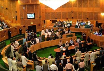 Amid Opposition J K House Adopts Resolution For Implementing Gst জম্মু ও কাশ্মীর বিধানসভায় গৃহীত হল জিএসটি