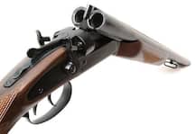 সেলফি তুলতে গিয়ে আচমকাই হাত ফসকে বন্দুক থেকে গুলি লেগে মৃত্যু ব্যক্তির