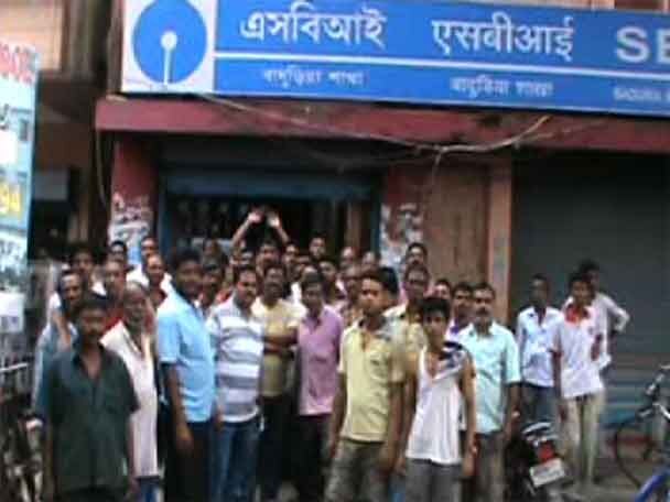 Unrest In Bashirhat Baduria Local Want Normal Situation Should Return Back There Immediately অশান্ত বসিরহাটের মানুষ চাইছে অবিশ্বাসের বাতাবরণ কাটিয়ে শান্তি ফিরুক সেখানে