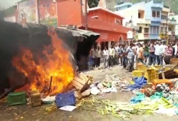 Communal Tension Grips Uttarakhand Town After Offensive Fb Post On Kedarnath ফেসবুকে কেদারনাথ মন্দির নিয়ে আপত্তিকর পোস্ট, সাম্প্রদায়িক অশান্তি উত্তরাখণ্ডের শহরে