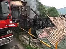 পানিহাটায় পর্যটনমন্ত্রী গৌতম দেবের গাড়িতে হামলা, পুলিশের গাড়িতেও ভাঙচুর মোর্চার