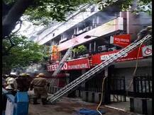 ক্যামাক স্ট্রিটের বহুতলে রাষ্ট্রায়ত্ত ব্যাঙ্কে আগুন, ঘটনাস্থলে দমকলের ৫টি ইঞ্জিন