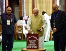 সংসদ, বিধানসভায় চলছে রাষ্ট্রপতি নির্বাচনের ভোটগ্রহণ