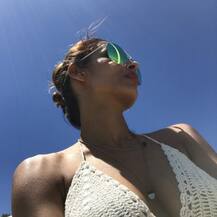 এবার সোশ্যাল মিডিয়া ট্রোলদের চুপ করালেন মালাইকা অরোরা