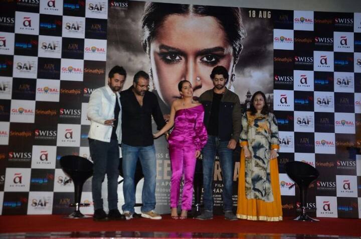 ছবিটি পরিচালনা করেছেন অপূর্ব লাখিয়া। অন্যান্য চরিত্রে অভিনয় করেছেন রাজেশ তৈলঙ, অঙ্কুর ভাটিয়া, সুনীল উপাধ্যায়রা। 
