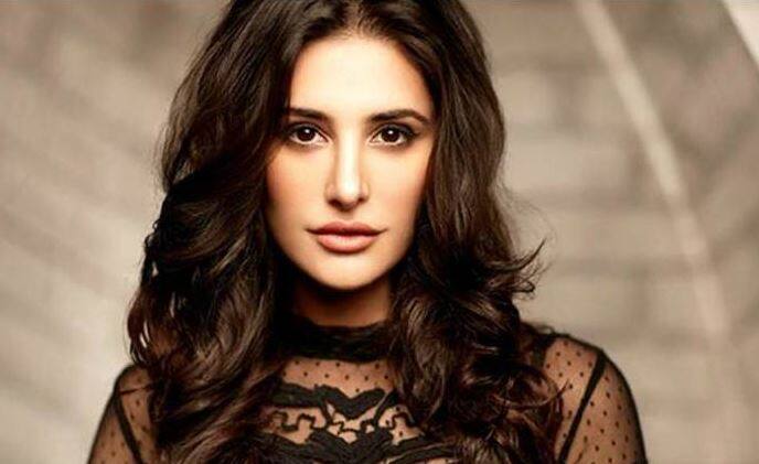 নার্গিস ফাকরি মার্কিন যুক্তরাষ্ট্রের নাগরিক। ফলে তাঁর পক্ষেও ভারতের ভোটার হওয়া সম্ভব নয়