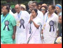 মমতার নিশানায় মোদী, ২০১৯-এ ‘বড়দা’ বিদায়, ৯ অগাস্ট থেকে বিজেপির বিরুদ্ধে ভারত ছাড় আন্দোলন শুরু