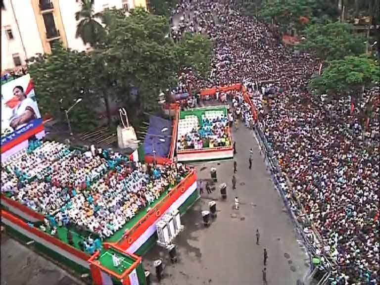 Oust Bjp For Failure On All Frontmamata Tells Rally ২১-এর মঞ্চ থেকে ২০১৯-এর টার্গেট, বিজেপিকে উৎখাতের ডাক মমতার
