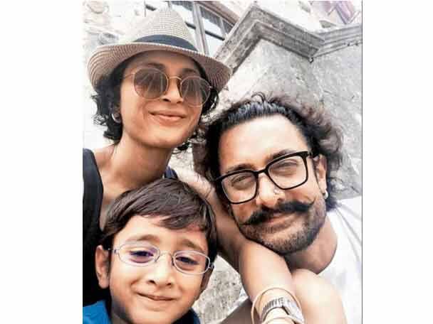 মাল্টায় চলছে ছবির শ্যুটিং। মাঝখানে ছুটি নিয়ে সপরিবারে ইতালিতে এসেছেন আমির।