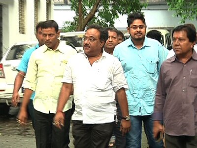 Cid Interrogates Bjps Shamik Bhattacharya On Charges Of Corruption In Pradhan Mantri Abash Yojna প্রধানমন্ত্রী আবাস যোজনায় দুর্নীতির তদন্তে শমীক ভট্টাচার্যকে জিজ্ঞাসাবাদ সিআইডির