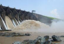 রাতে দুর্গাপুর ব্যারাজ থেকে ছাড়া হল ১.৫২ লক্ষ কিউসেক জল, সতর্কতা জারি ডিভিসি-র