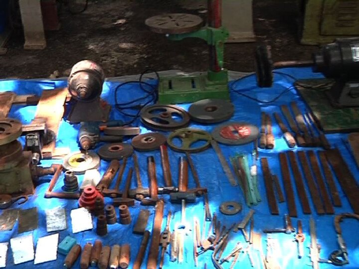Police Busts Illegal Arms Factory At Tiljala 4 Arrested তিলজলায় অস্ত্র কারখানার হদিশ, গ্রেফতার ৪