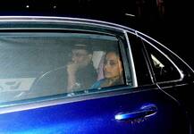 স্বামী-শাশুড়ির সঙ্গে ডিনারে রানি মুখোপাধ্যায়